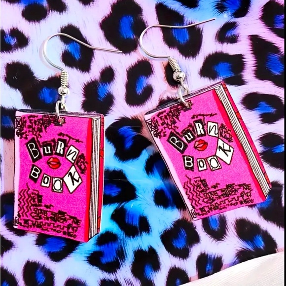 🔥Mean Girls Inspired Novelty Burn Book Earrings - Picture 1 of 3